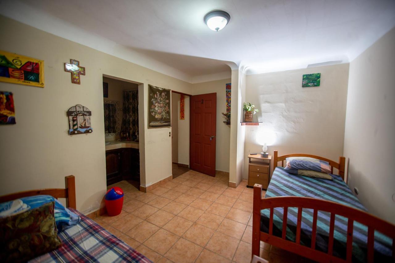 Santa María del Lago Casa de hóspedes San Pedro La Laguna Exterior foto